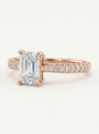 Emerald cut solitaire žiedas su laboratoriniu briliantu