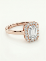 Rausvo aukso emerald cut halo žiedas su laboratoriniu deimantu