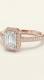 Emerald cut halo žiedas su laboratoriniu briliantu