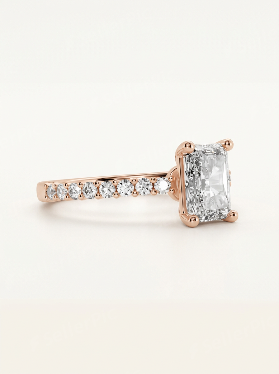 Modernus sužadėtuvių žiedas su emerald cut laboratoriniu briliantu