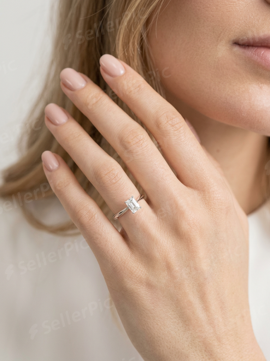 Radiant cut solitaire žiedas baltame aukse su laboratoriniu briliantu